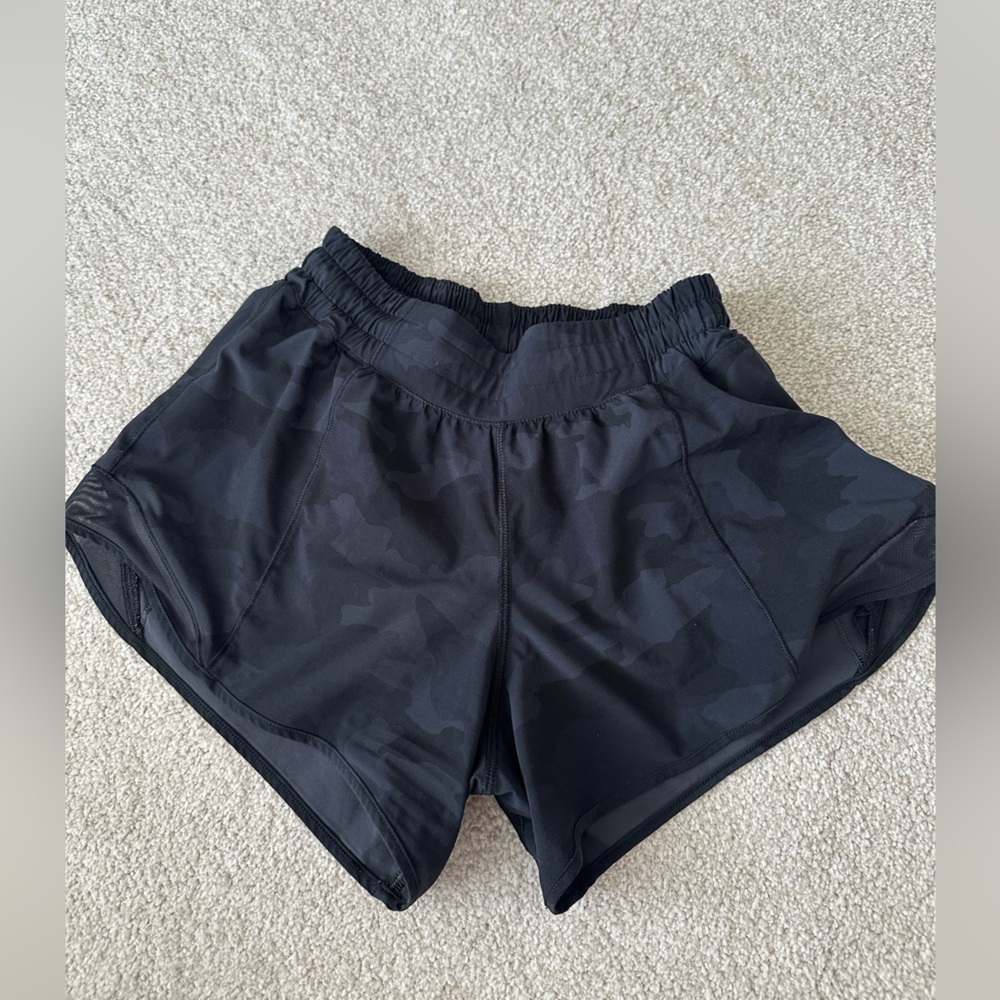 Lululemon Hotty Hot Black Camouflage Women's Shorts